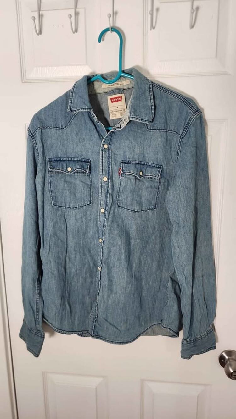 Levi's men denim light blue jacket